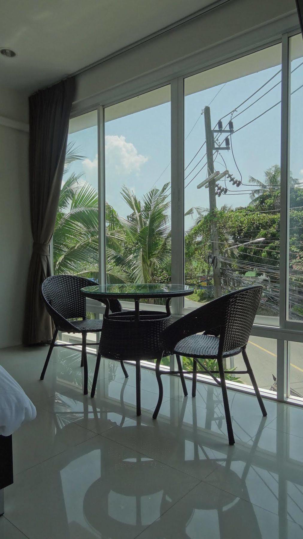 But Different Phuket Boutique Hotel Nai Harn Kültér fotó